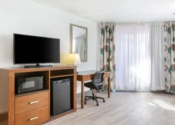 Best Western Plus El Paso Airport Hotel & Conference Center hotel thumbnail 5