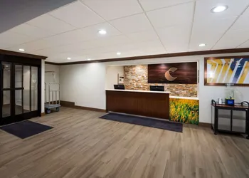 Comfort Inn & Suites Fishers - Indianapolis hotel thumbnail 4