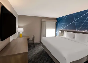 Comfort Inn & Suites Fishers - Indianapolis hotel thumbnail 5