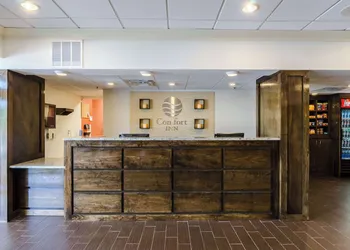 Comfort Inn Randolph - Boston hotel thumbnail 6