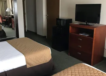 Capital Plaza Hotel hotel thumbnail 6