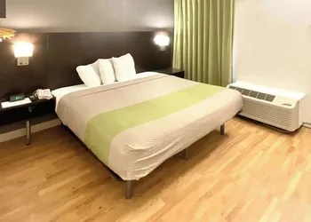 Motel 6 Columbus, GA - Downtown hotel thumbnail 6