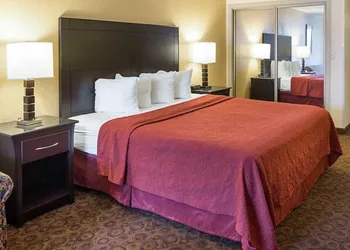 Quality Inn Magnolia hotel thumbnail 5