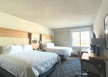 Holiday Inn & Suites Chicago - Downtown by IHG hotel thumbnail 6