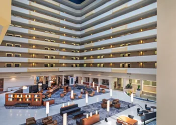 Houston Marriott South at Hobby Airport hotel thumbnail 2