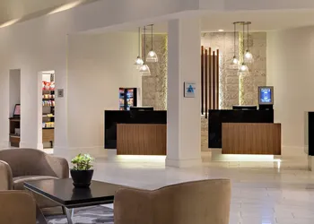 Houston Marriott South at Hobby Airport hotel thumbnail 3