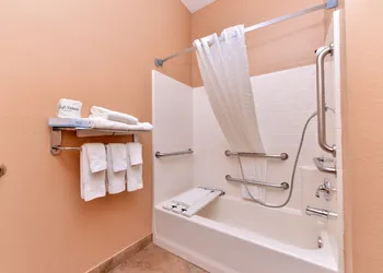 Candlewood Suites San Diego by IHG hotel thumbnail 3