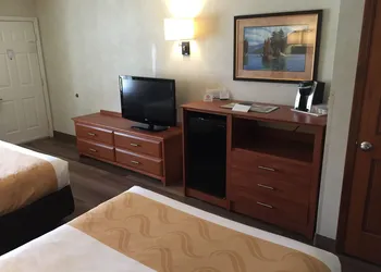 Quality Inn Lake George hotel thumbnail 6