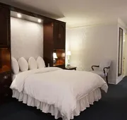 Simsbury Inn hotel detail image 7