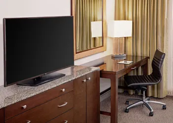 DoubleTree by Hilton Hotel Boston Bayside hotel thumbnail 5