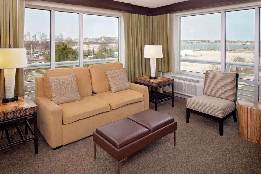 DoubleTree by Hilton Hotel Boston Bayside hotel detail image 6