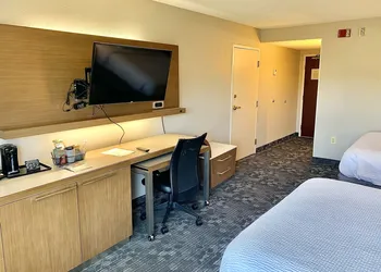 Courtyard by Marriott Harrisonburg hotel thumbnail 6