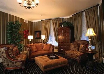 The Martha Washington Inn And Spa hotel thumbnail 6