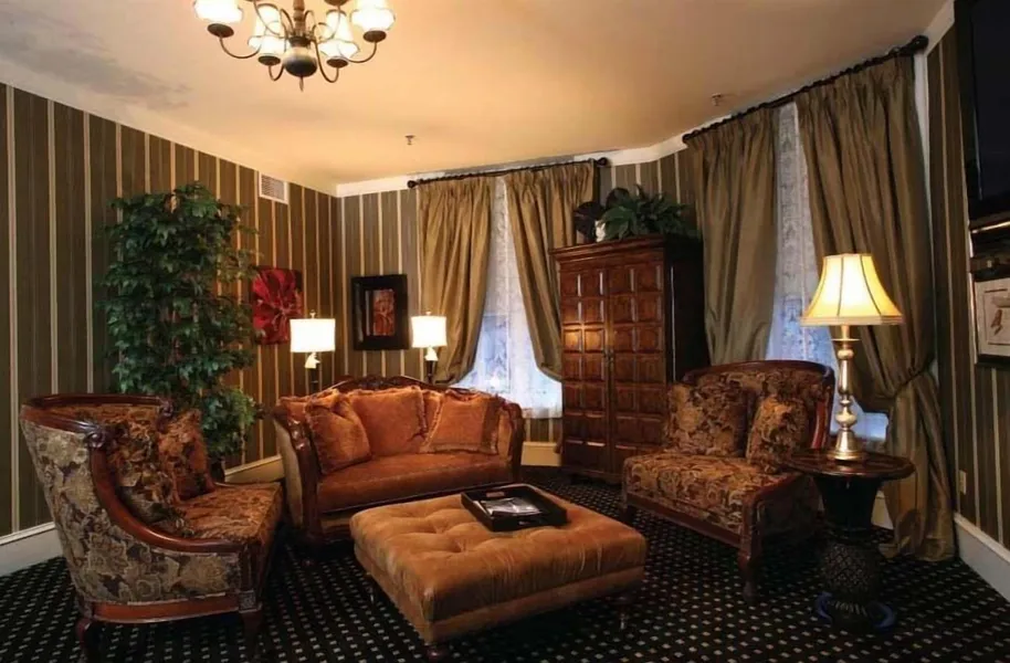 The Martha Washington Inn And Spa hotel detail image 6