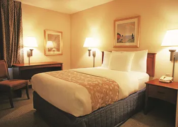 La Quinta Inn & Suites by Wyndham El Paso West Bartlett hotel thumbnail 4