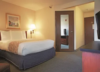 La Quinta Inn & Suites by Wyndham El Paso West Bartlett hotel thumbnail 5