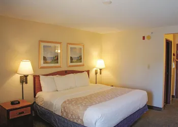 La Quinta Inn & Suites by Wyndham El Paso West Bartlett hotel thumbnail 8