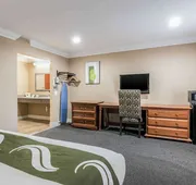 Quality Inn & Suites hotel detail image 7