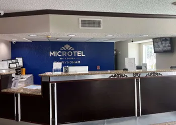 Microtel Inn & Suites by Wyndham Houston hotel thumbnail 2