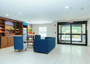 Clarion Pointe-Dillard near Blue Ridge Mountains hotel thumbnail 4