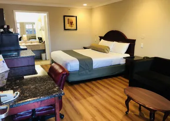 Dynasty Suites Hotel Riverside hotel thumbnail 8