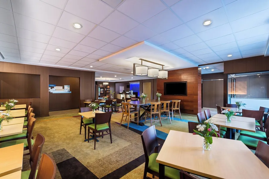 Fairfield by Marriott Inn & Suites Uncasville Mohegan Sun Area hotel detail image 2