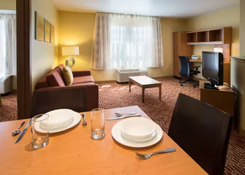 Sonesta Simply Suites Phoenix Scottsdale hotel thumbnail 4