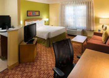 Sonesta Simply Suites Phoenix Scottsdale hotel thumbnail 3