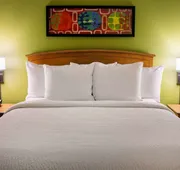 Sonesta Simply Suites Phoenix Scottsdale hotel detail image 7