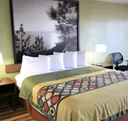 Super 8 by Wyndham Wells hotel detail image 7