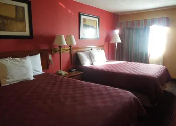 Ramada by Wyndham East Orange hotel thumbnail 8