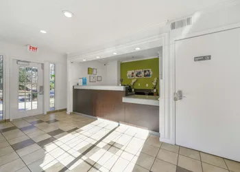 Studio 6 Extended Stay Tucker GA Atlanta Northlake hotel thumbnail 2