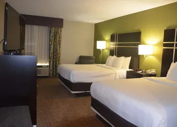 Comfort Inn & Suites Maumee - Toledo (I80-90) hotel thumbnail 6