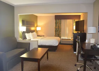 Comfort Inn & Suites Maumee - Toledo (I80-90) hotel thumbnail 7