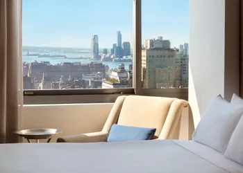 Hilton New York Times Square hotel thumbnail 7