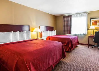 Quality Inn & Suites Davenport near I-80 hotel thumbnail 5