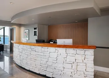 Anchor Inn & Suites, BW Signature Collection hotel thumbnail 7