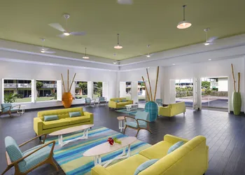 Kauai Shores Hotel hotel thumbnail 3