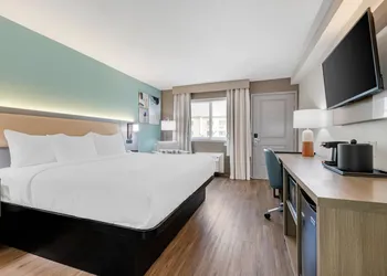 Comfort Inn Sea World Area hotel thumbnail 8