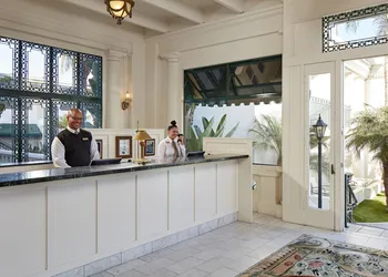 Glorietta Bay Inn Coronado Island hotel thumbnail 2