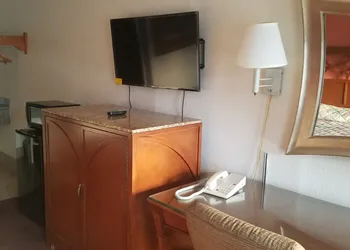 Masters Inn Columbia I-26 hotel thumbnail 7