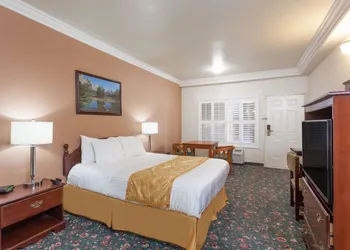 Days Inn & Suites by Wyndham South Gate hotel thumbnail 6