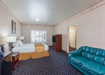 Days Inn & Suites by Wyndham South Gate hotel thumbnail 7