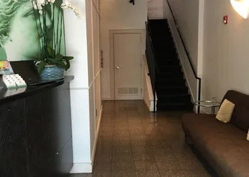 The Eo Inn - Downtown hotel thumbnail 3