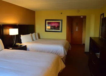 BridgePointe Hotel & Marina hotel thumbnail 6