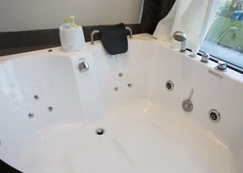 Dream Inn hotel thumbnail 5