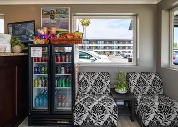 Vagabond Inn Whittier hotel thumbnail 3