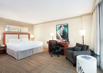 DoubleTree by Hilton Hotel Miami Airport & Convention Center hotel thumbnail 6