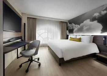 Novotel Toronto Centre hotel thumbnail 3