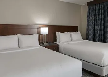 Doubletree by Hilton Hotel Kamloops hotel thumbnail 4